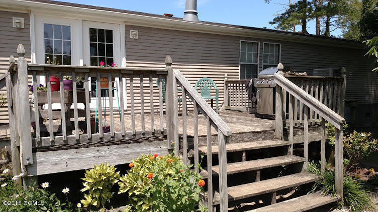 5499 Merrimon Road Beaufort, NC 28516 - Photo 4 of 25 Big back deck