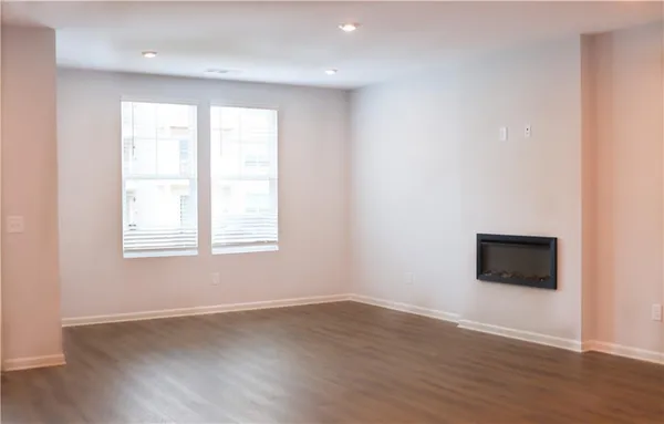 $2,150 | 479 Crown Drive, Emerson, GA 30120