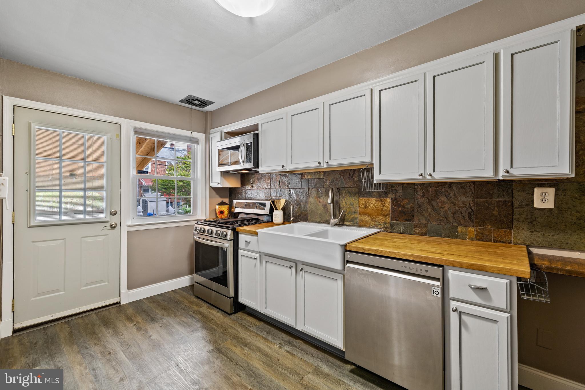 1515 Tunlaw Road Baltimore, MD 21218 - Photo 11 of 28 Updated kitchen