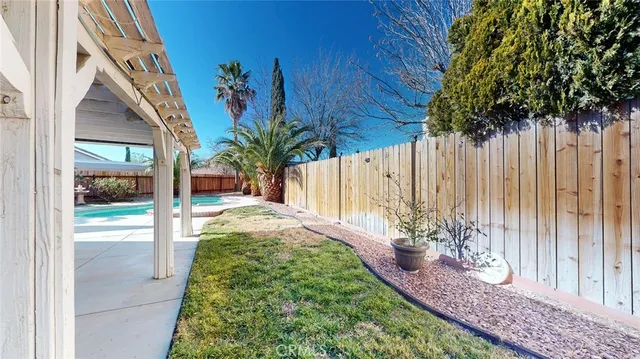 $515,000 | 6157 Avenue J-4, Lancaster, CA 93536