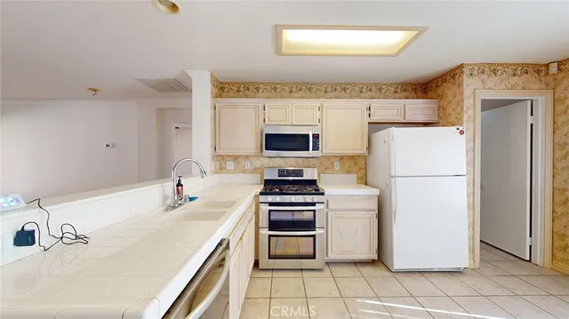 $515,000 | 6157 Avenue J-4, Lancaster, CA 93536