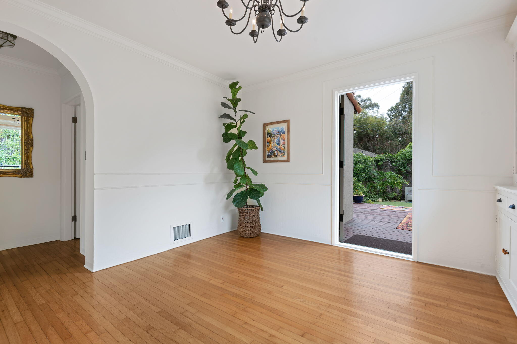 179 Hermosillo Road Santa Barbara, CA 93108 - Photo 13 of 64 11-Dining Room