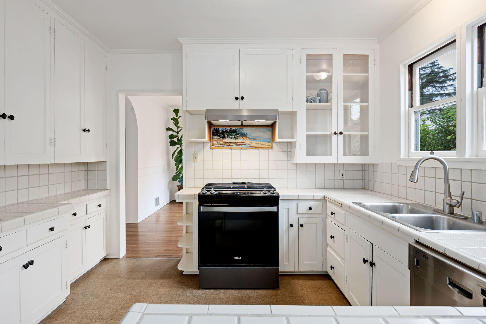 179 Hermosillo Road Santa Barbara, CA 93108 - Photo 16 of 64 14-Kitchen