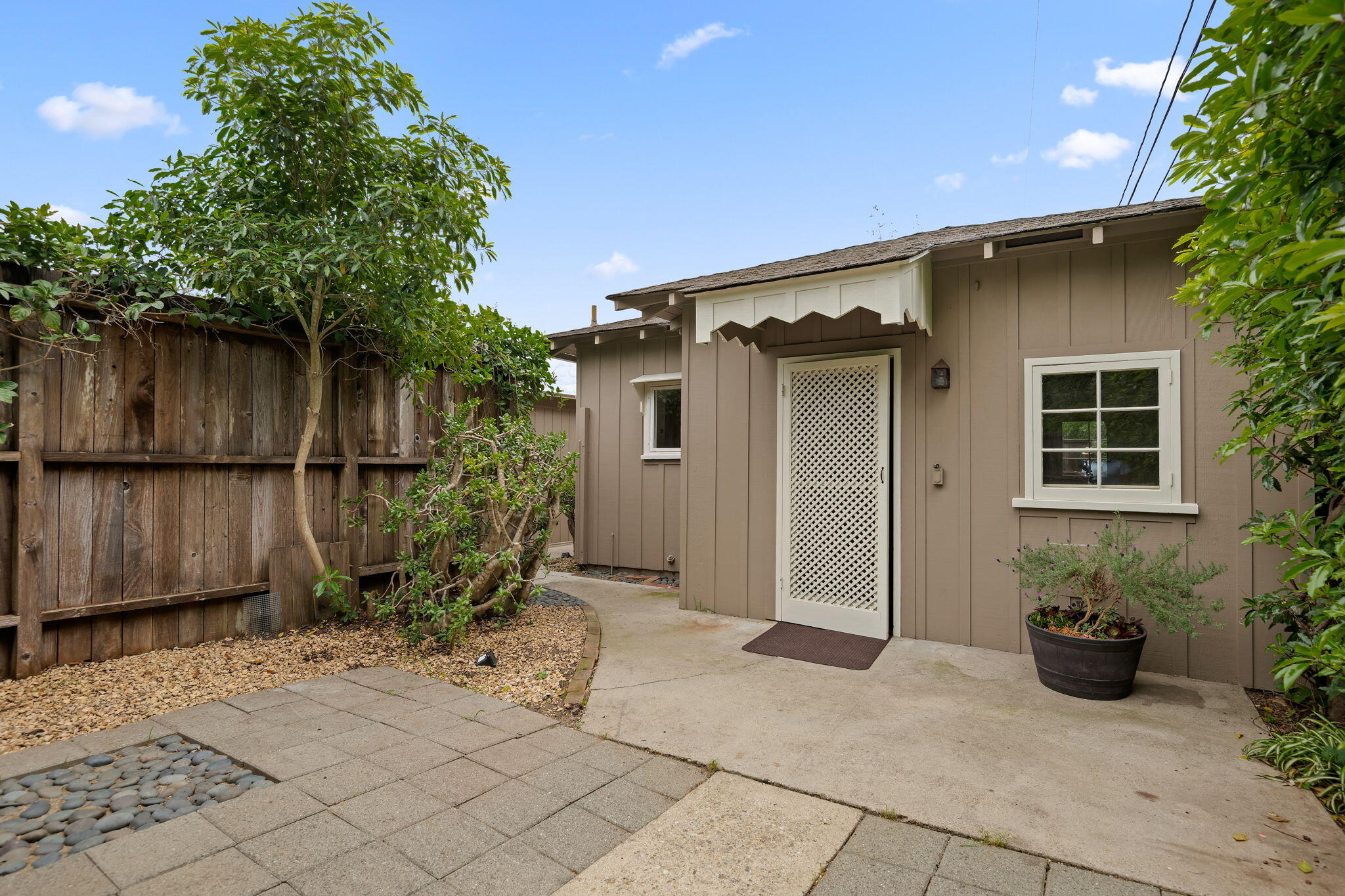 179 Hermosillo Road Santa Barbara, CA 93108 - Photo 61 of 70 32-Studio - Exterior View
