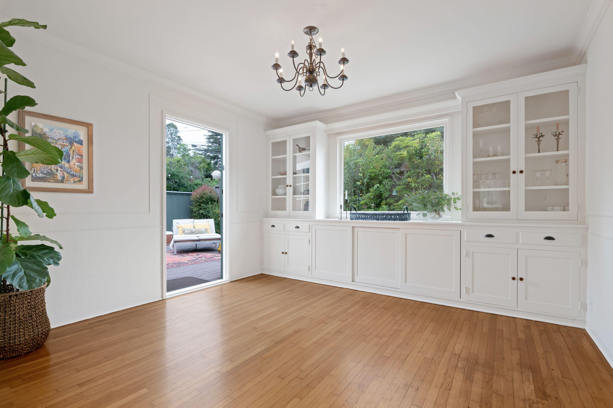 179 Hermosillo Road Santa Barbara, CA 93108 - Photo 9 of 64 10-Dining Room