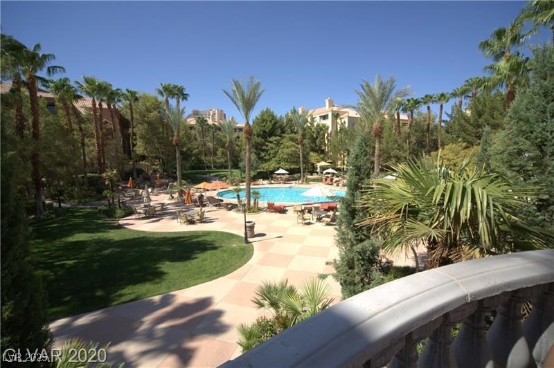 270 East Flamingo Road, Unit 433 Las Vegas, NV 89169 - Photo 31 of 39 Main pool