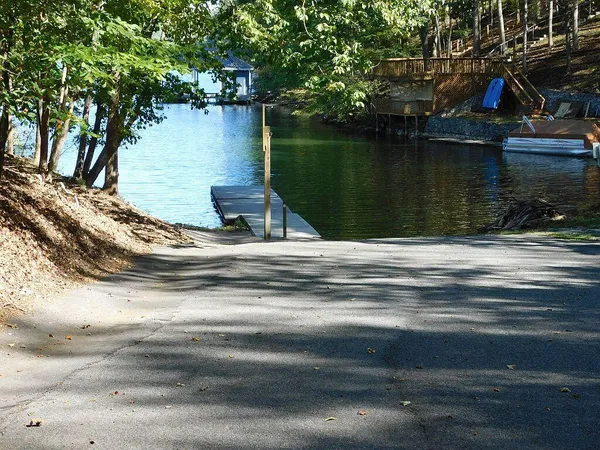 $15,000 | Lot 24 Cedar Bluff Lane, Hardy, VA 24101