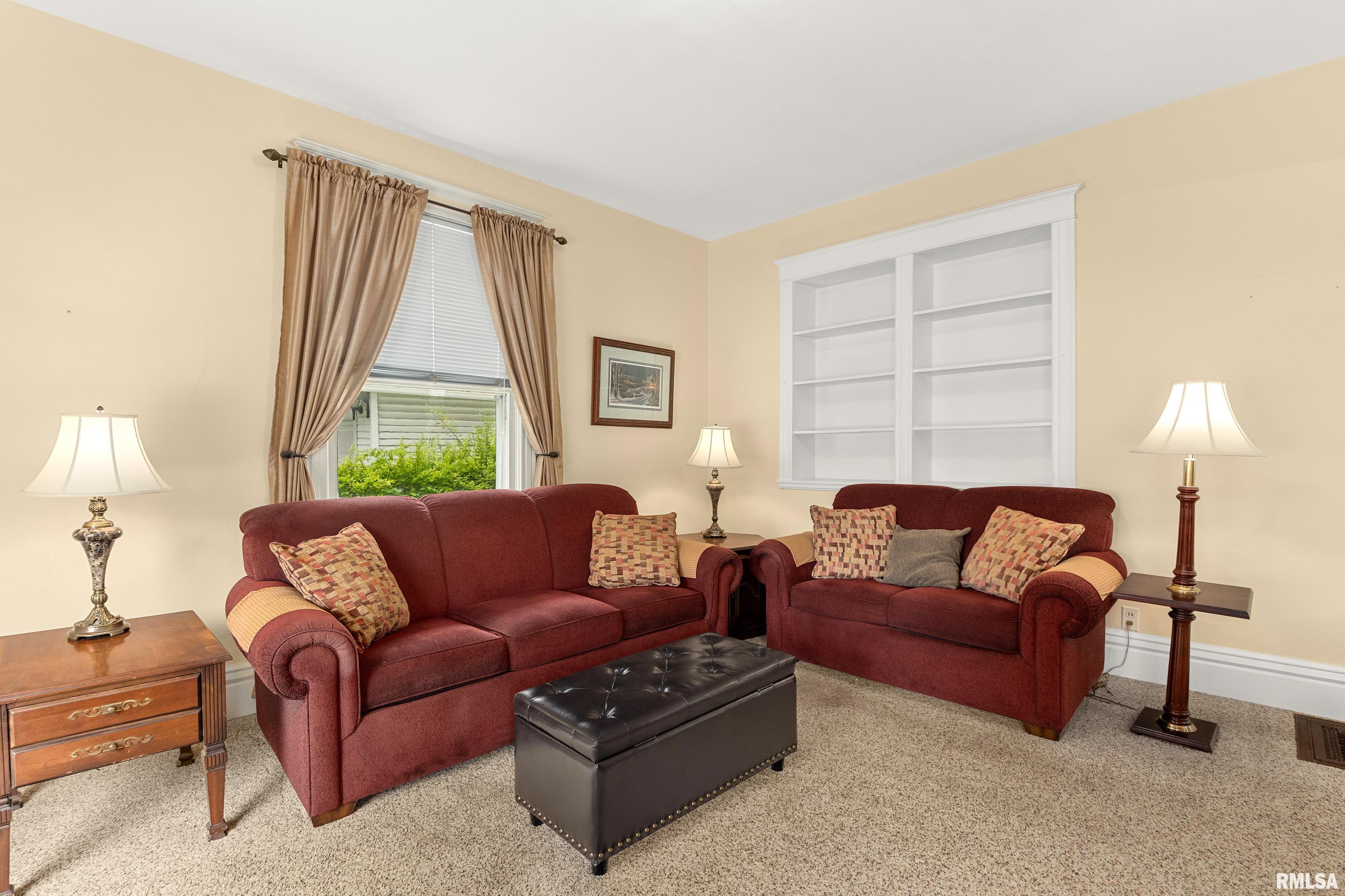403 West Adams Street Washington, IL 61571 - Photo 8 of 43
