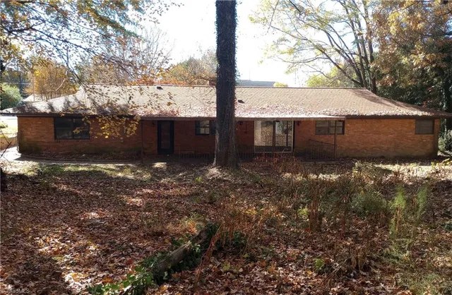 $135,000 | 708 Rockspring Road, High Point, NC 27262