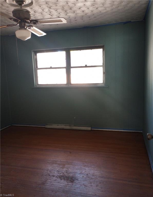 708 Rockspring Road High Point, NC 27262 - Photo 7 of 16