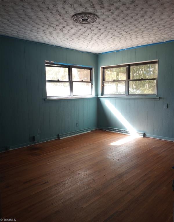 708 Rockspring Road High Point, NC 27262 - Photo 8 of 16