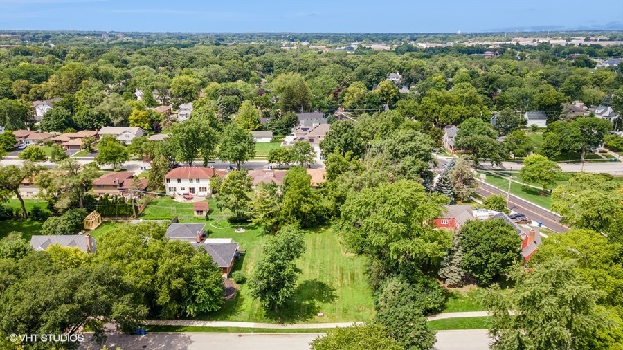 322 South Elm Street Itasca, IL 60143 - Photo 2 of 10 an aerial view of residential house with outdoor space and trees all around