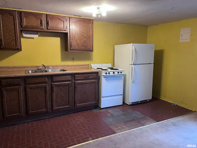 $54,900 | 105 South Forest Avenue, Unit 4, Carbondale, IL 62901