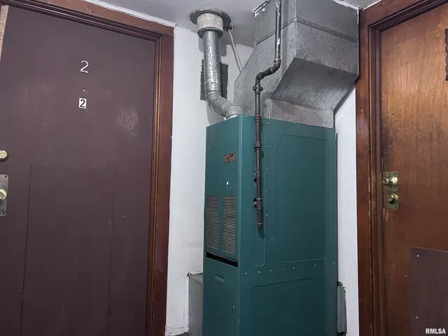 $54,900 | 105 South Forest Avenue, Unit 4, Carbondale, IL 62901