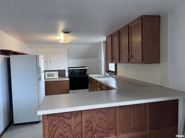 $54,900 | 105 South Forest Avenue, Unit 4, Carbondale, IL 62901