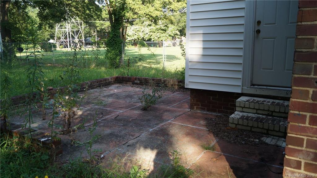 3021 Tuckaseegee Road Charlotte, NC 28208 - Photo 10 of 12