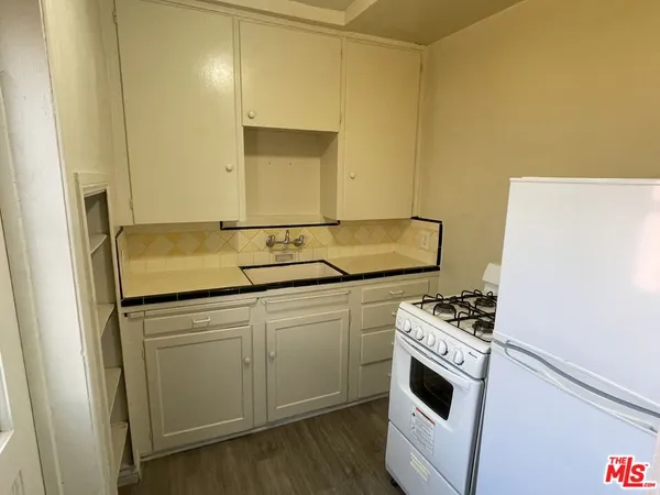 $1,565 | 351 Temple Avenue, Unit E, Long Beach, CA 90814
