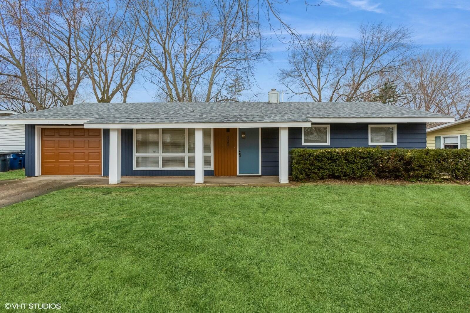 121 Belmont Court Michigan City, IN 46360 - Photo 1 of 12 front view of house with a yard
