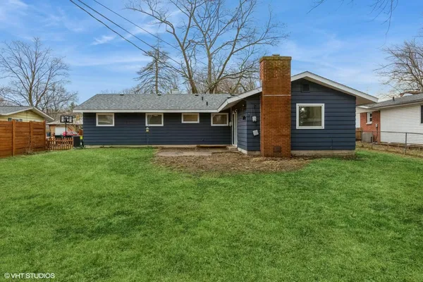 $2,400 | 121 Belmont Court, Michigan City, IN 46360