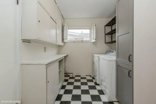 $2,400 | 121 Belmont Court, Michigan City, IN 46360