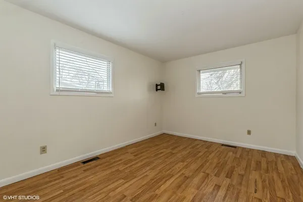 $2,400 | 121 Belmont Court, Michigan City, IN 46360