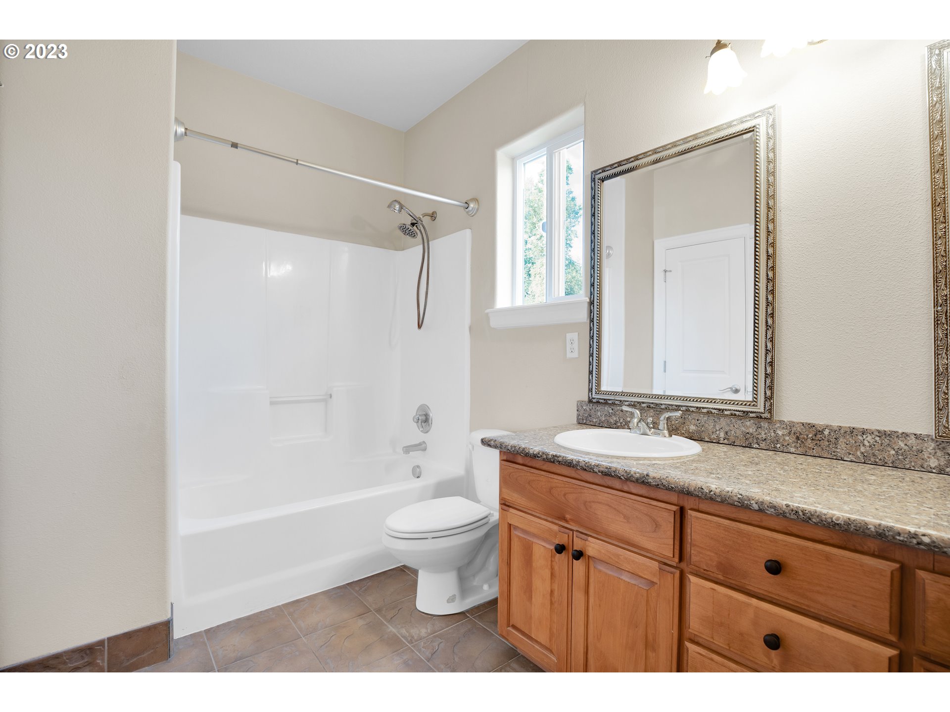 17621 South Palmer Road Oregon City, OR 97045 - Photo 23 of 48 Gallery Image 23