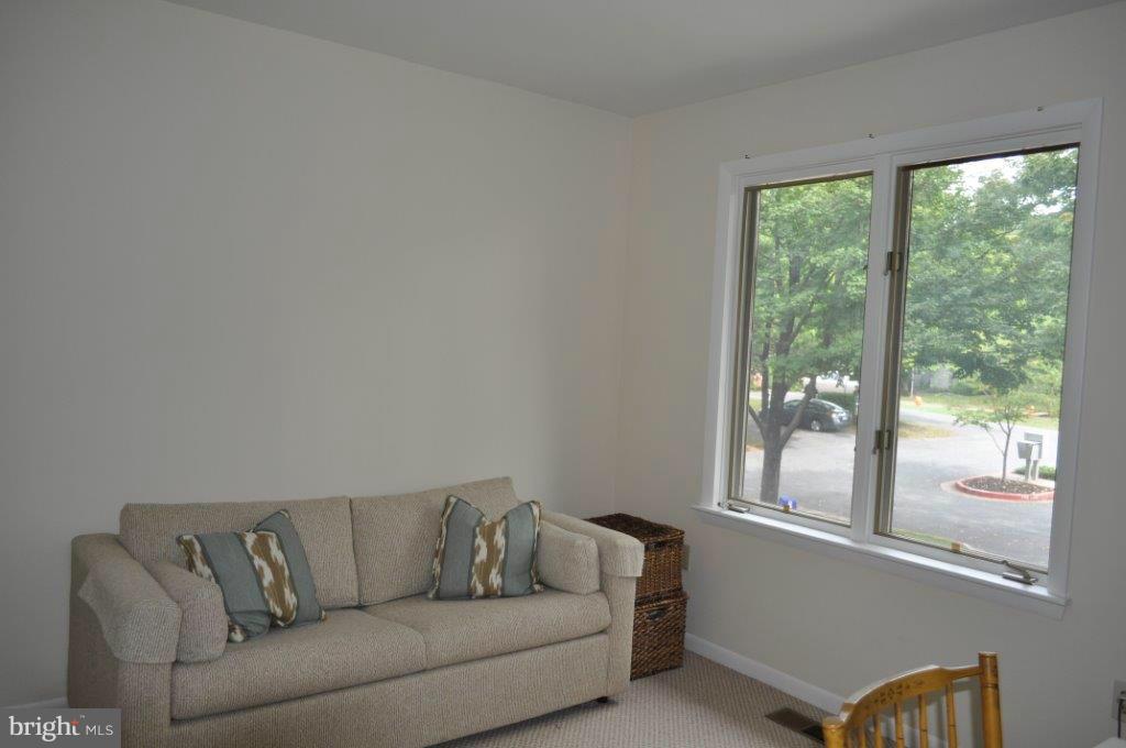 5565 Suffield Court Columbia, MD 21044 - Photo 27 of 30 a living room with furniture and a window