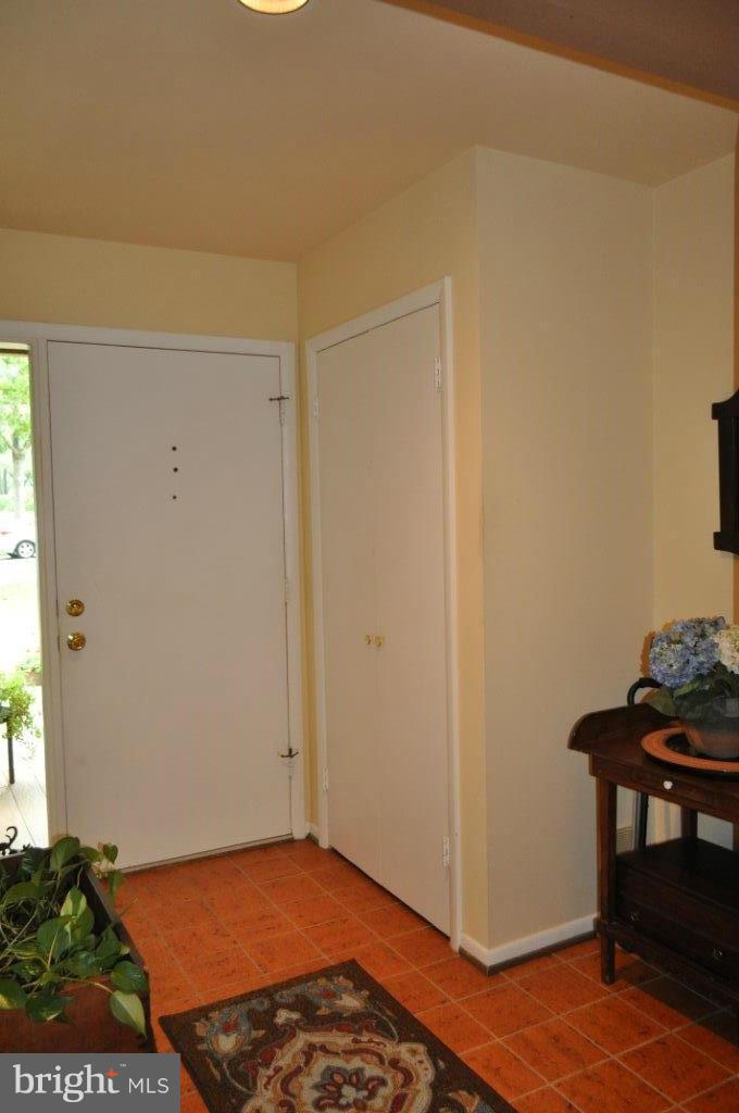 5565 Suffield Court Columbia, MD 21044 - Photo 5 of 30 a view of room with hardwood floor and bathroom