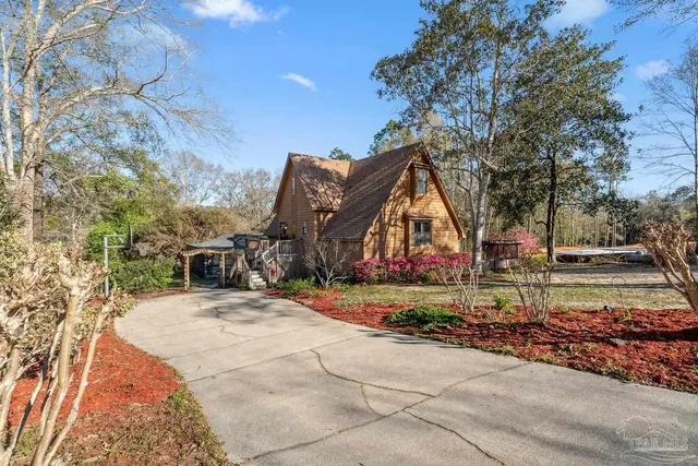 $600,000 | 7434 Pine Lake Circle, Milton, FL 32570