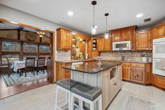 $600,000 | 7434 Pine Lake Circle, Milton, FL 32570