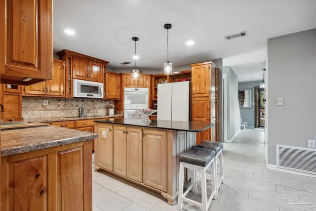 $600,000 | 7434 Pine Lake Circle, Milton, FL 32570