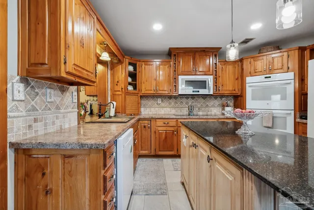 $600,000 | 7434 Pine Lake Circle, Milton, FL 32570