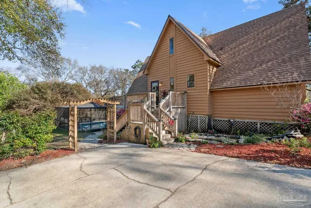 $600,000 | 7434 Pine Lake Circle, Milton, FL 32570