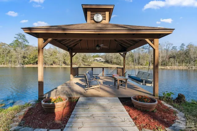 $600,000 | 7434 Pine Lake Circle, Milton, FL 32570