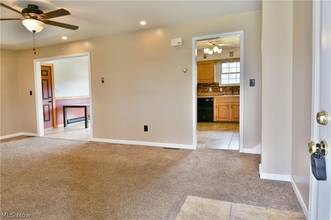 6883 Palmyra Road Southwest Warren, OH 44481 - Photo 13 of 49 Gallery Image 13