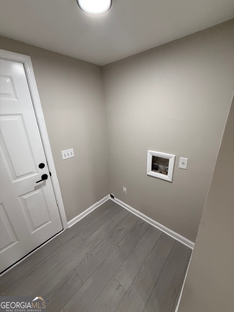 33 Twiggs Corners Peachtree City, GA 30269 - Photo 13 of 32 an empty room with a workbench