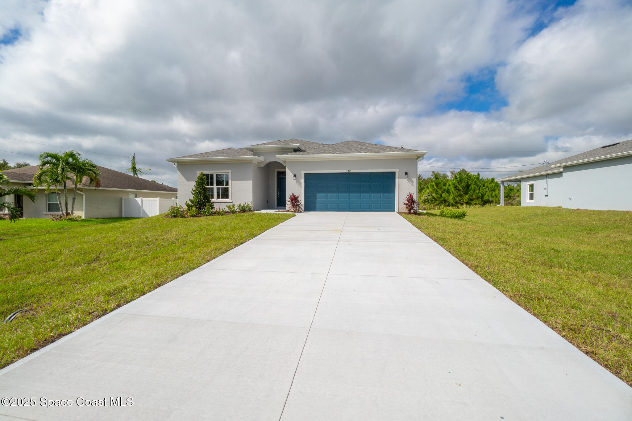 542 Degroodt Road Southwest Palm Bay, FL 32908 - Photo 11 of 70 542 De Groodt Rd SW, Palm Bay, FL 32908-