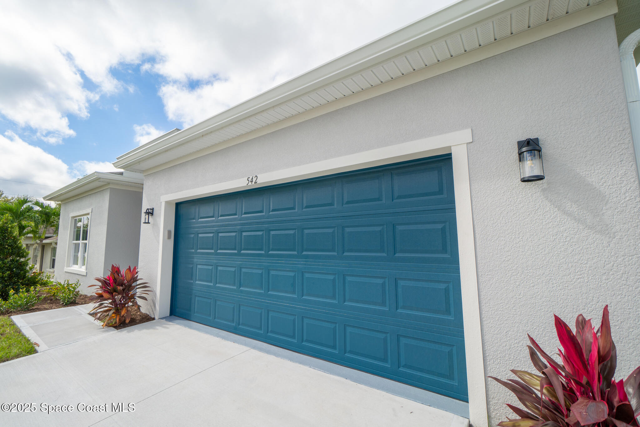 542 Degroodt Road Southwest Palm Bay, FL 32908 - Photo 5 of 70 542 De Groodt Rd SW, Palm Bay, FL 32908-