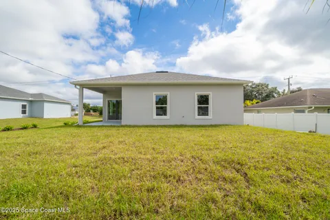 $329,000 | 542 Degroodt Road Southwest, Palm Bay, FL 32908
