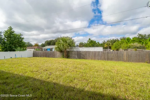 $329,000 | 542 Degroodt Road Southwest, Palm Bay, FL 32908