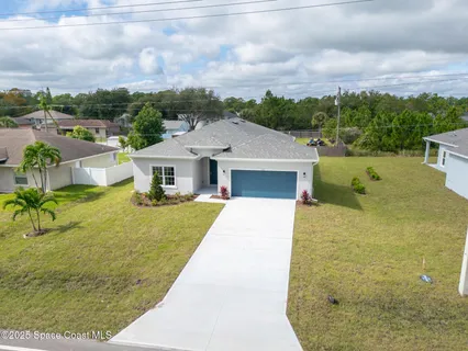 $329,000 | 542 Degroodt Road Southwest, Palm Bay, FL 32908