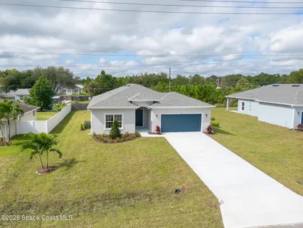 $329,000 | 542 Degroodt Road Southwest, Palm Bay, FL 32908