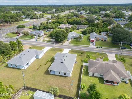 $329,000 | 542 Degroodt Road Southwest, Palm Bay, FL 32908