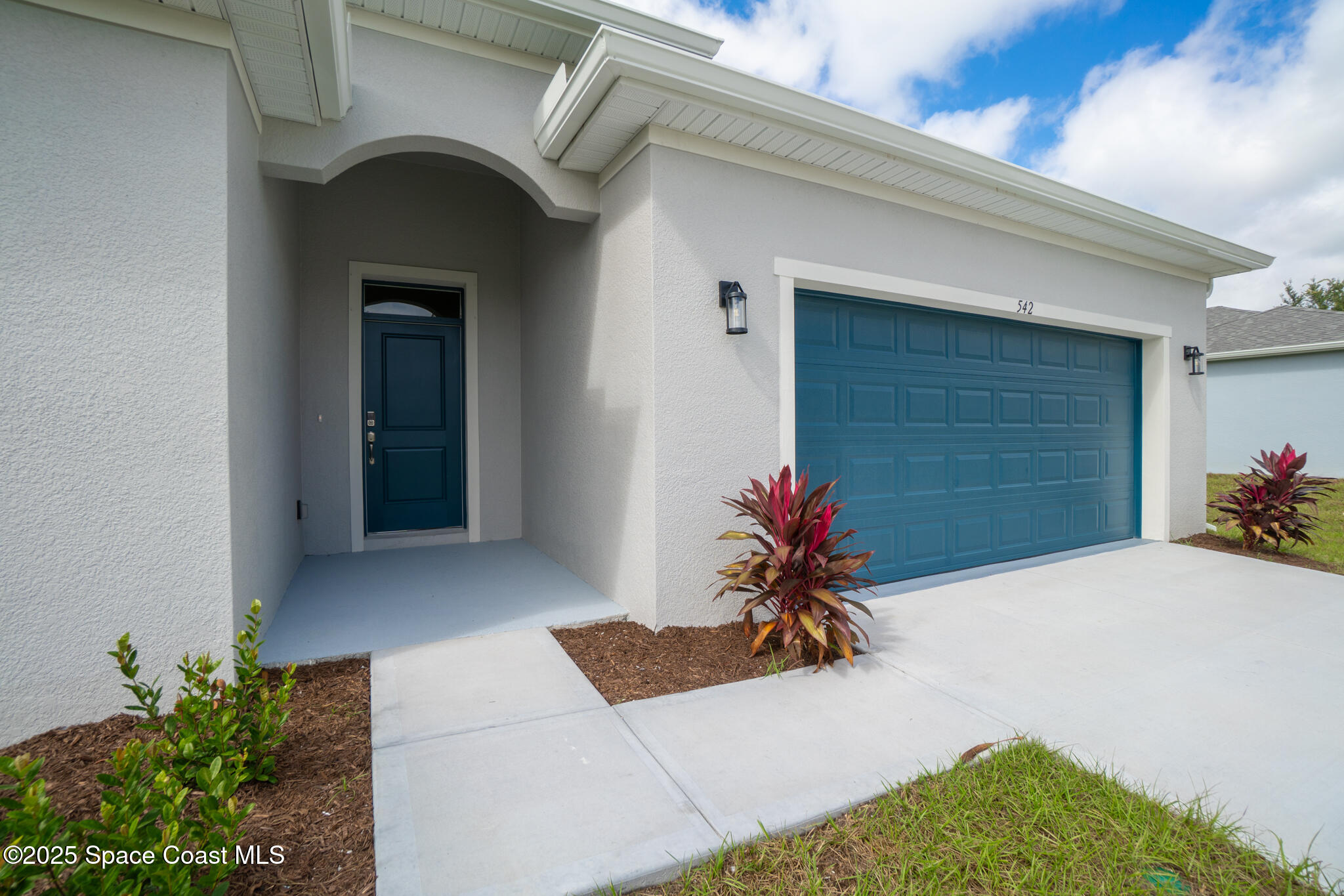 542 Degroodt Road Southwest Palm Bay, FL 32908 - Photo 8 of 70 542 De Groodt Rd SW, Palm Bay, FL 32908-