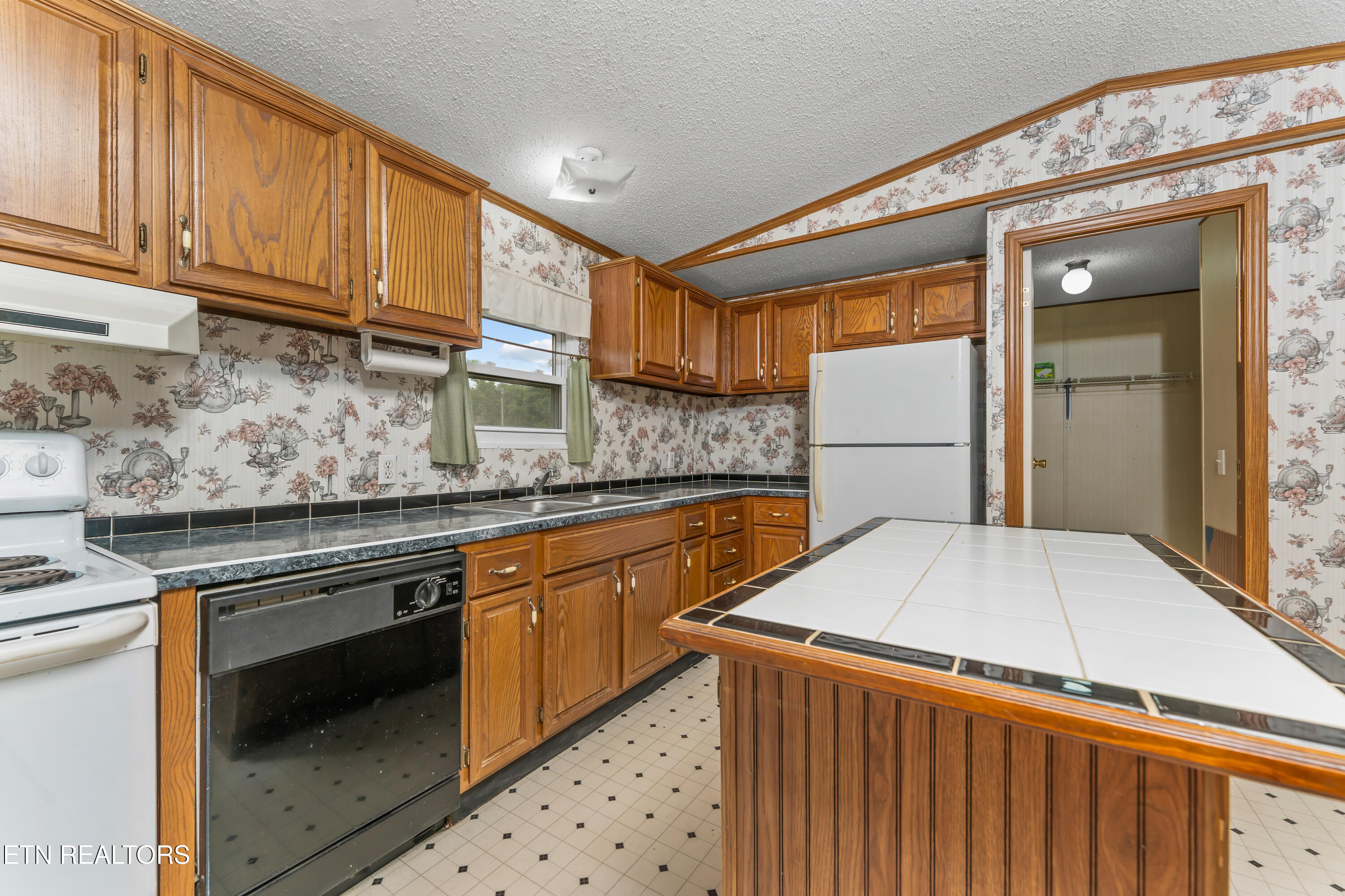 255 Cold Stream Farm Road Madisonville, TN 37354 - Photo 8 of 30 _DSC3987-Edit