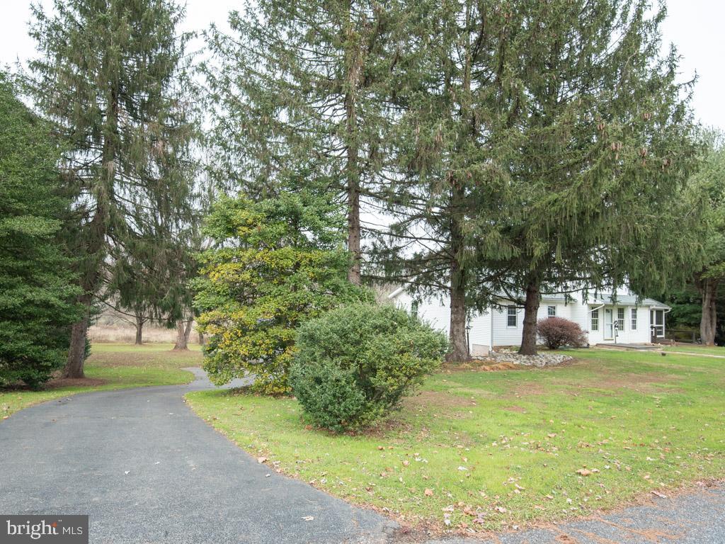 21 Cherokee Road Willow Street, PA 17584 - Photo 5 of 45 Gallery Image 5
