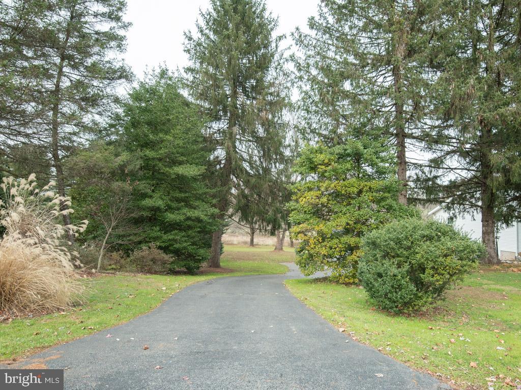 21 Cherokee Road Willow Street, PA 17584 - Photo 6 of 45 Gallery Image 6