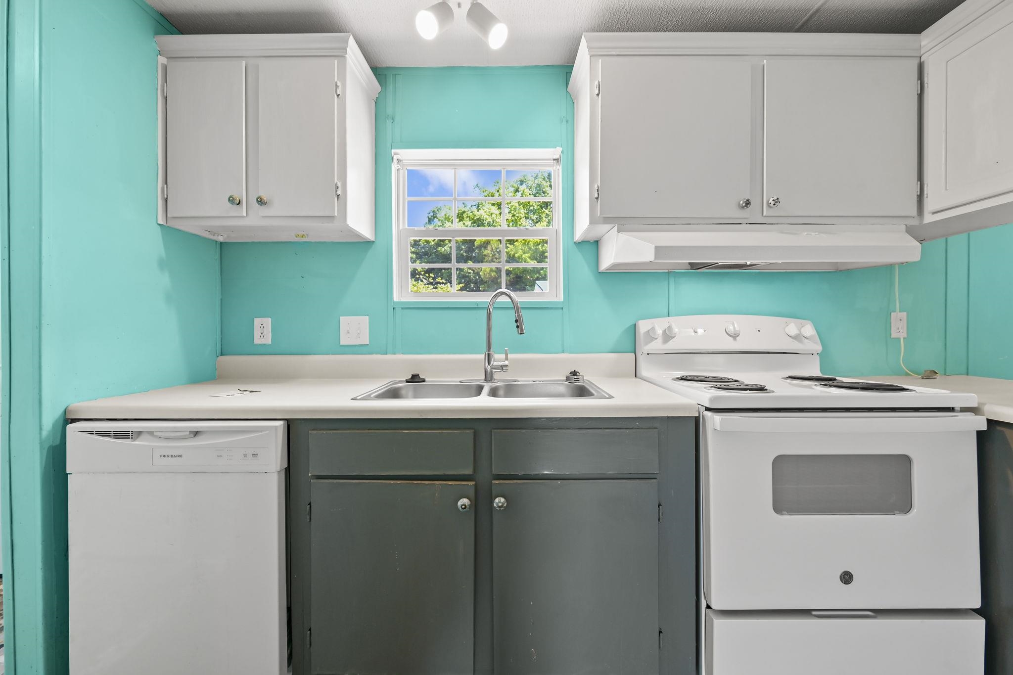 726 Oliver Drive Murrells Inlet, SC 29576 - Photo 18 of 35