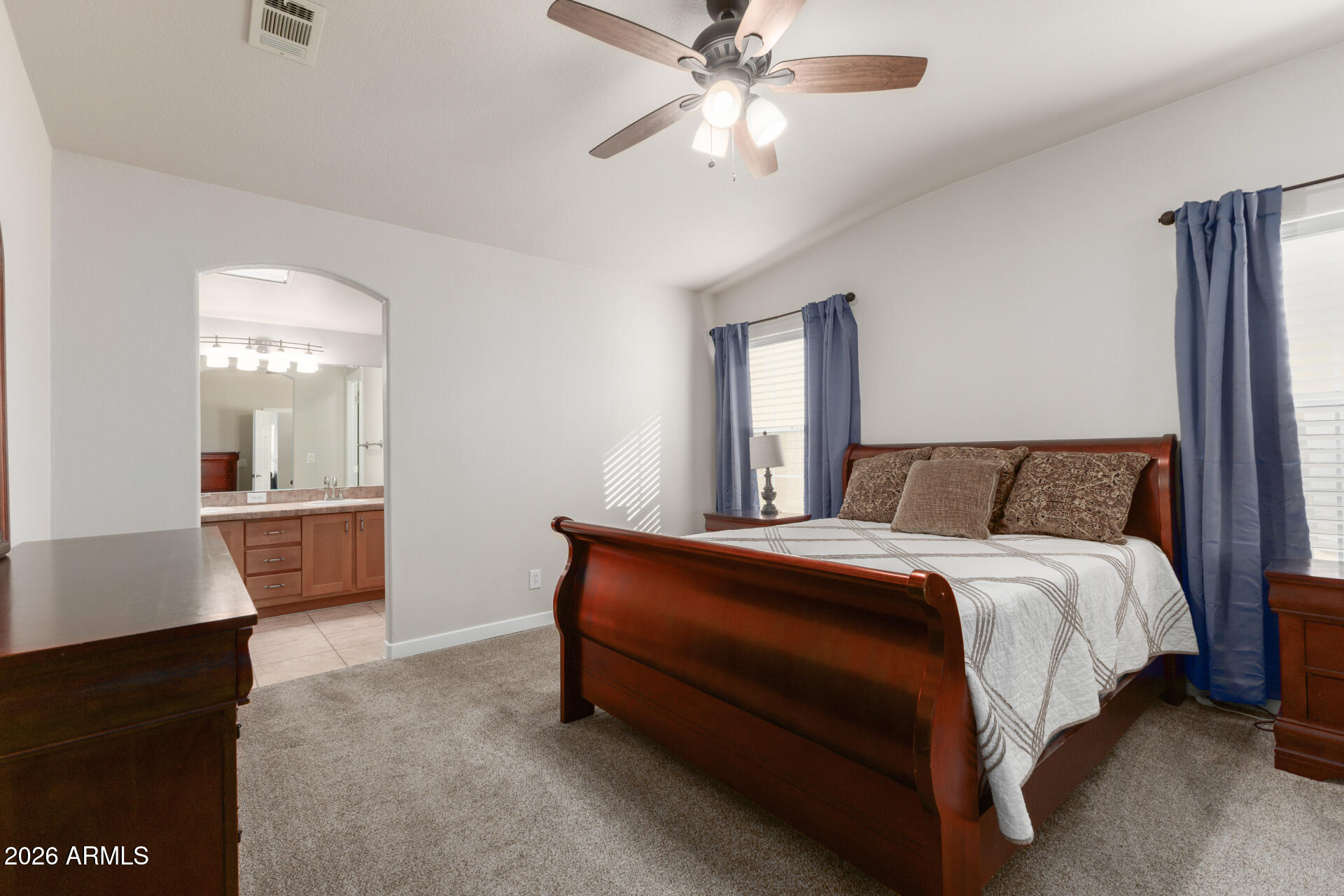 3301 South Goldfield Road, Unit 2056 Apache Junction, AZ 85119 - Photo 13 of 24 Primary bedroom