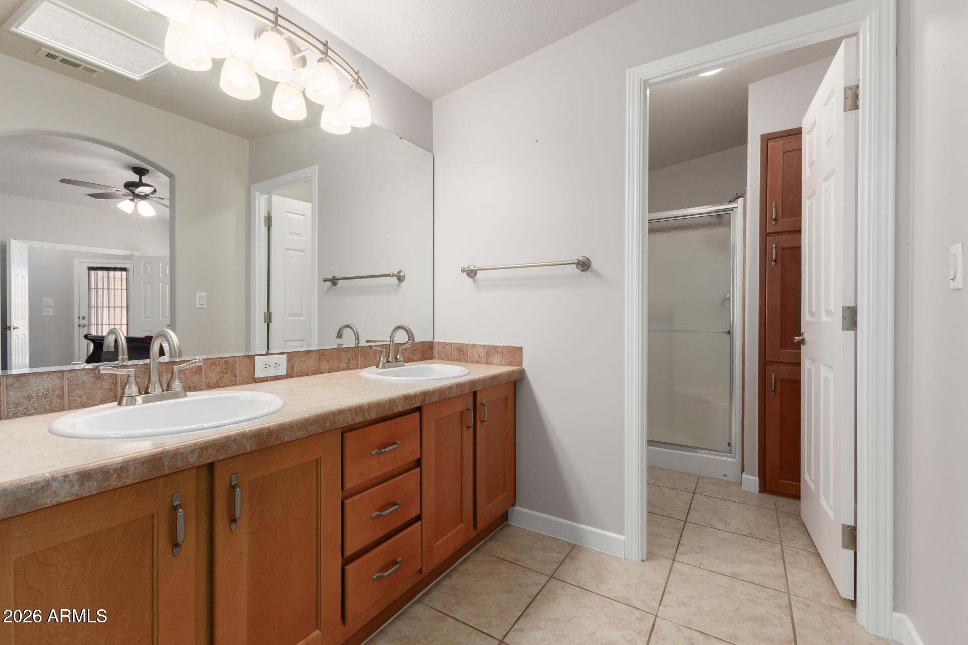 3301 South Goldfield Road, Unit 2056 Apache Junction, AZ 85119 - Photo 15 of 24 Primary bath